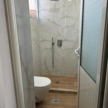 Oazi House Wlora