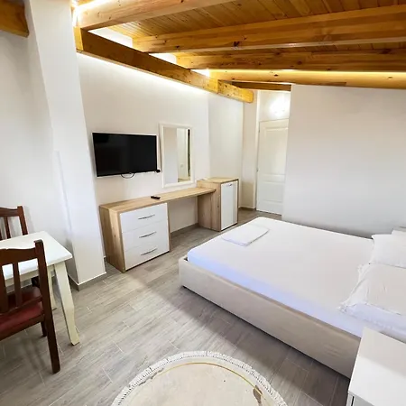Oazi House * Vlorë